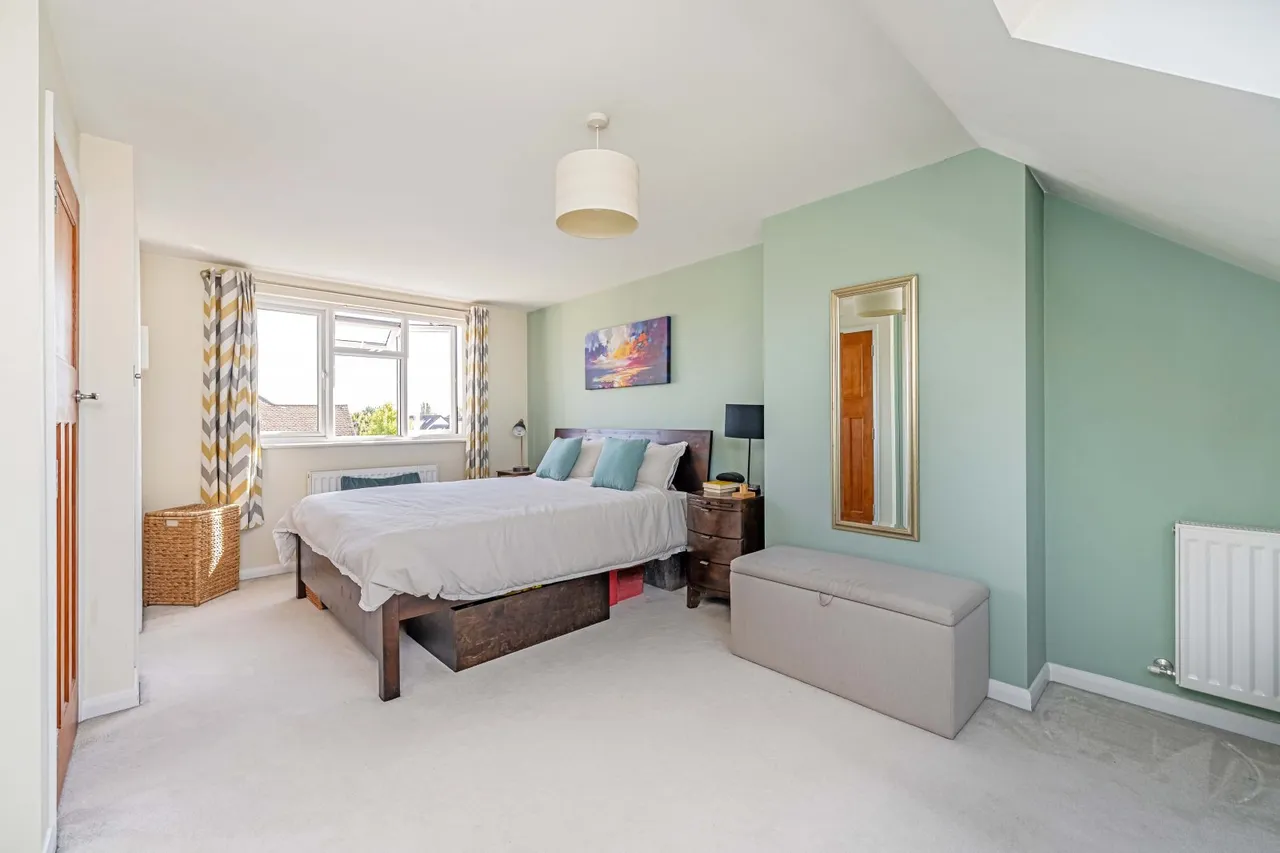 Lincoln Avenue, Twickenham, TW2 6NN, photo 5