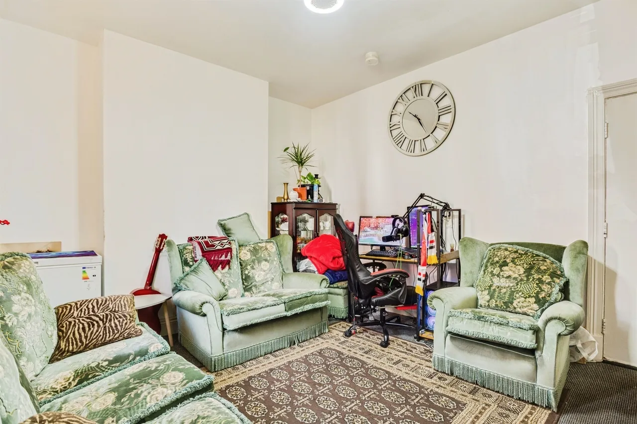 Lincoln Street, Wakefield, WF2, photo 4