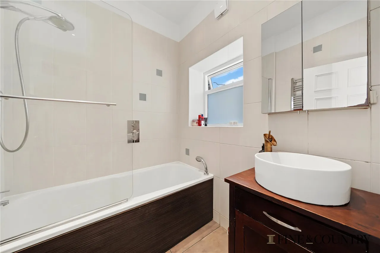 Brondesbury Road, London, photo 8