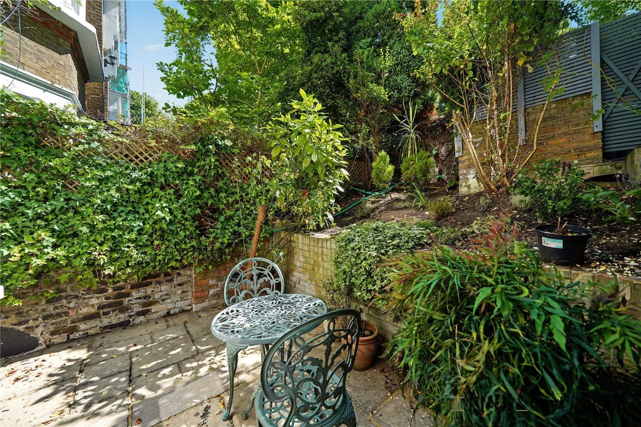 Brondesbury Road, London, photo 13