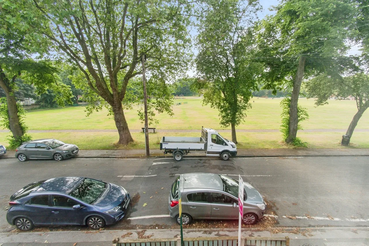 Haw Hill View, Normanton, WF6, photo 14