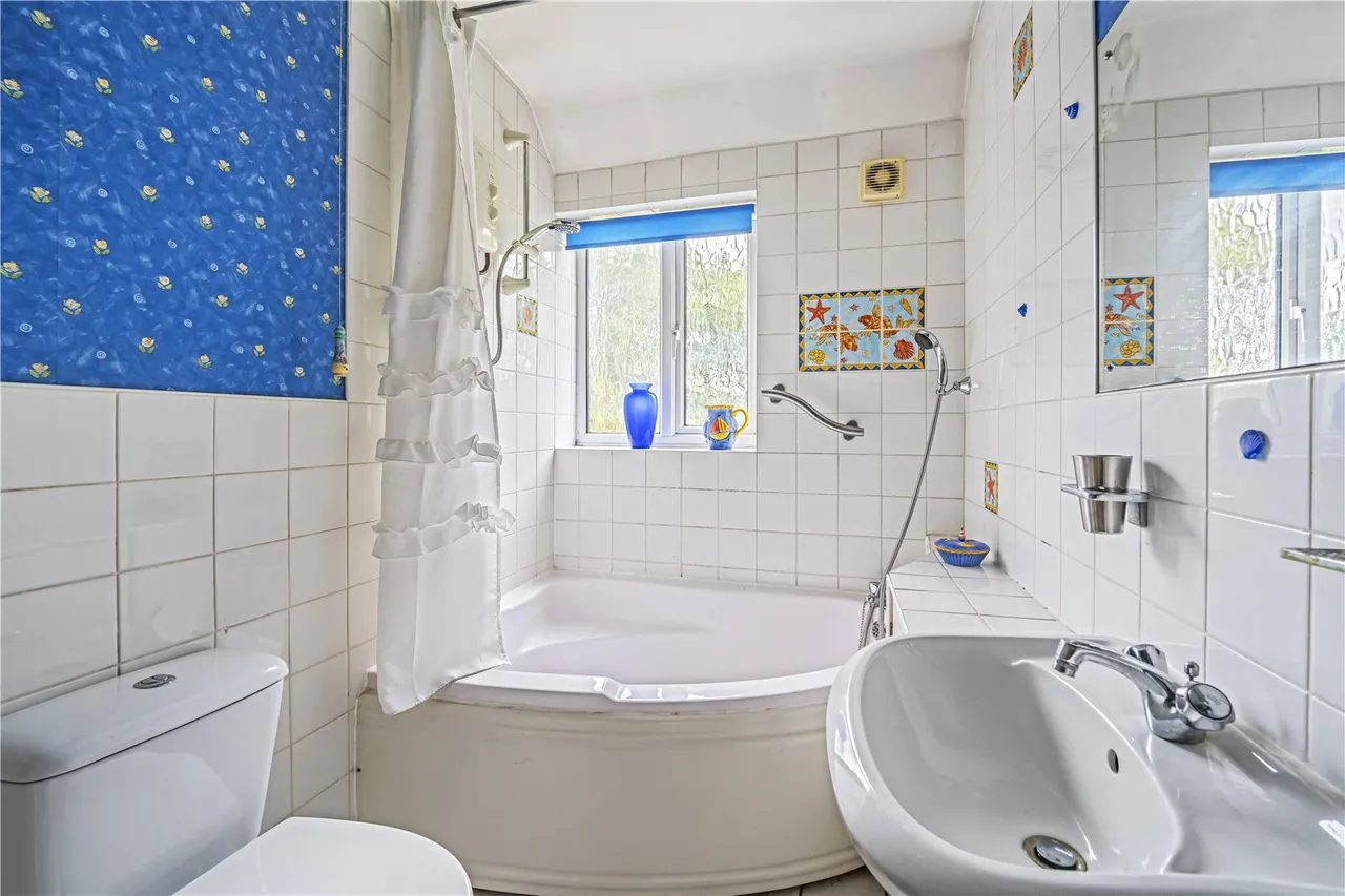 Montrose Avenue, Twickenham, TW2, photo 9