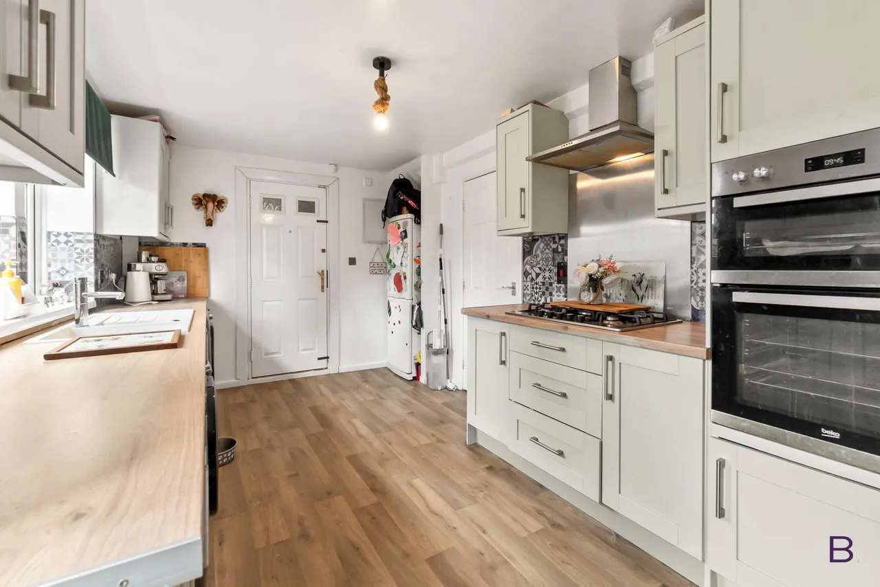 Elmfield Drive, Bradford, BD6, photo 5