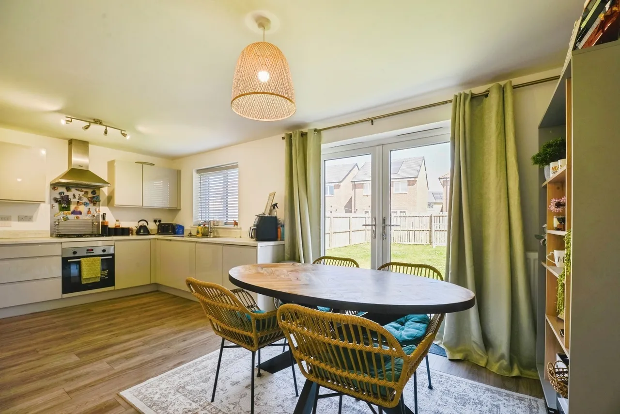Redpath Gardens, Eston, Middlesbrough, North Yorkshire, TS6, photo 4