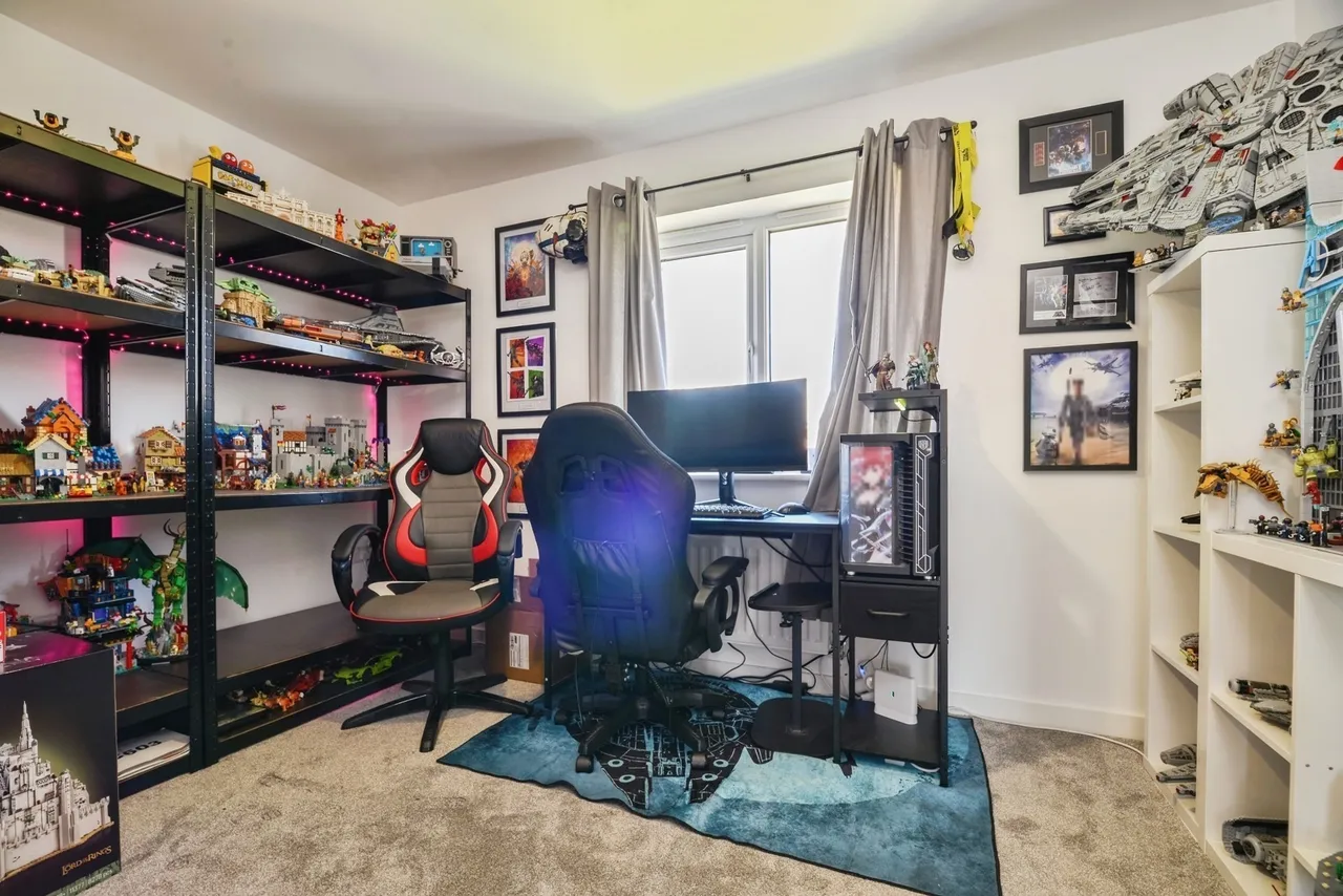 Redpath Gardens, Eston, Middlesbrough, North Yorkshire, TS6, photo 10