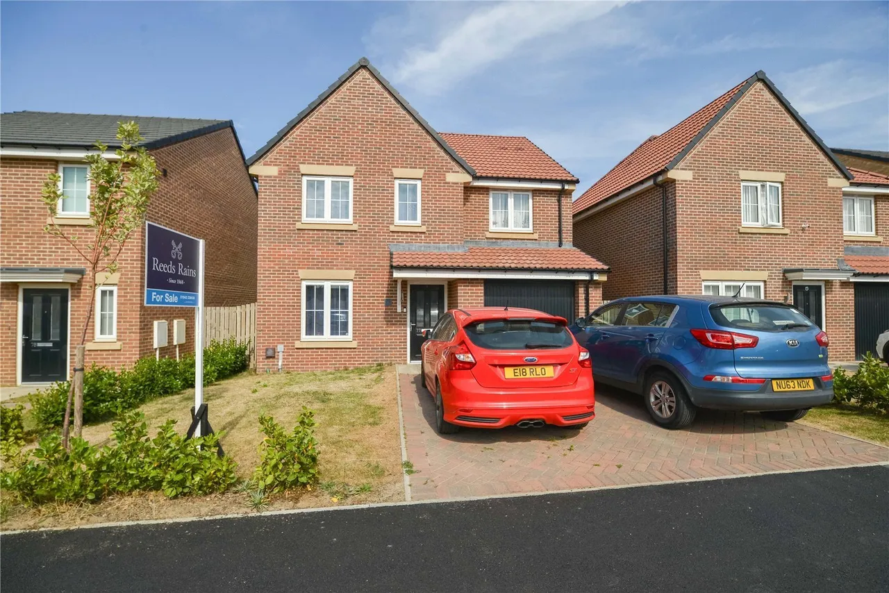4 bed house for sale — Redpath Gardens, Eston, Middlesbrough, North Yorkshire, TS6