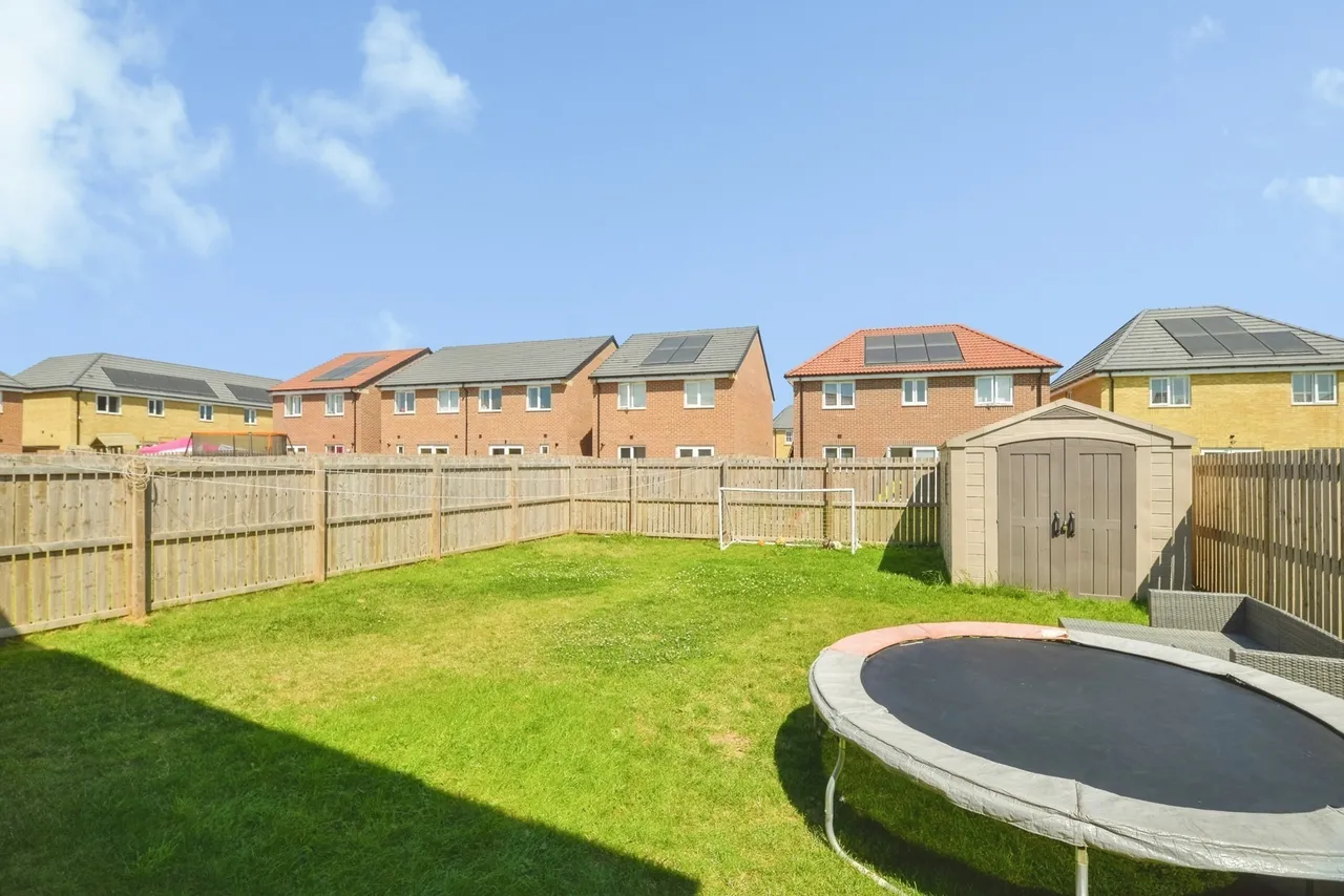 Redpath Gardens, Eston, Middlesbrough, North Yorkshire, TS6, photo 8