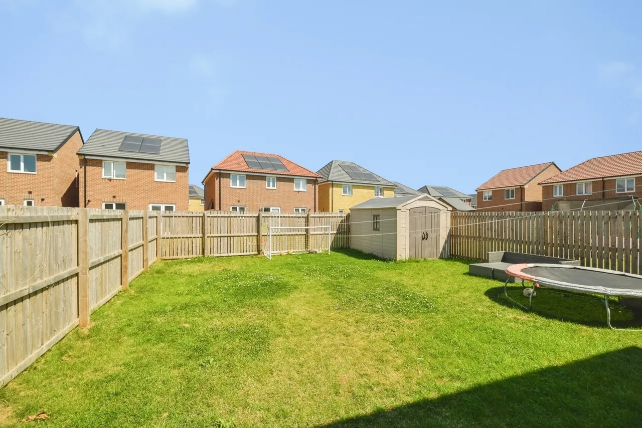 Redpath Gardens, Eston, Middlesbrough, North Yorkshire, TS6, photo 6