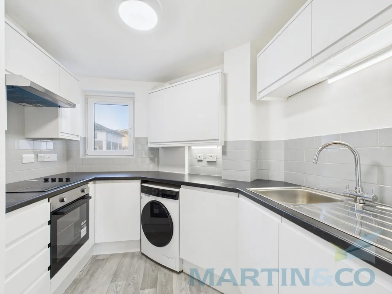 Merton Court, Brighton Marina, Brighton, photo 3