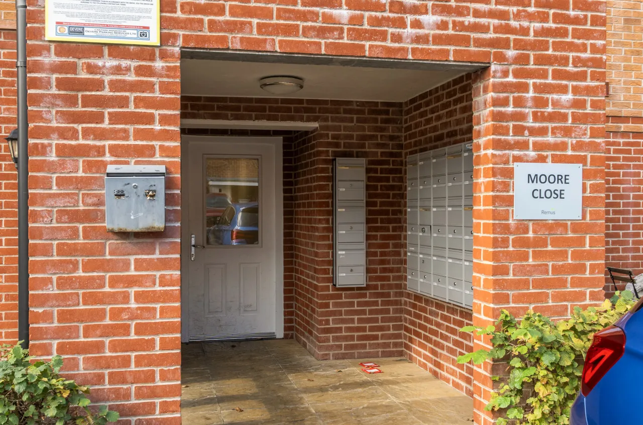 Moore Close, Banister Park, SO15, photo 9