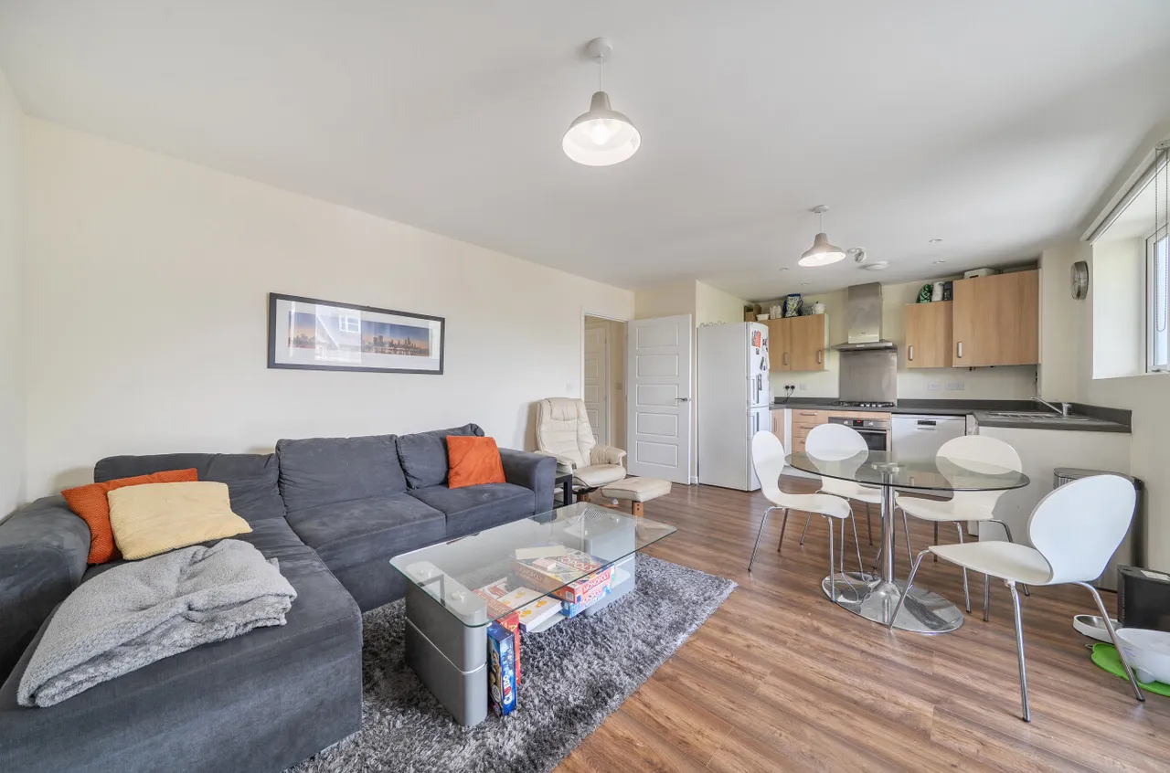 Moore Close, Banister Park, SO15, photo 2