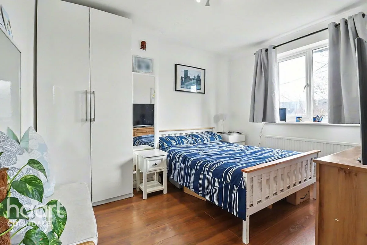 Dryfield Road, Edgware, HA8, photo 14