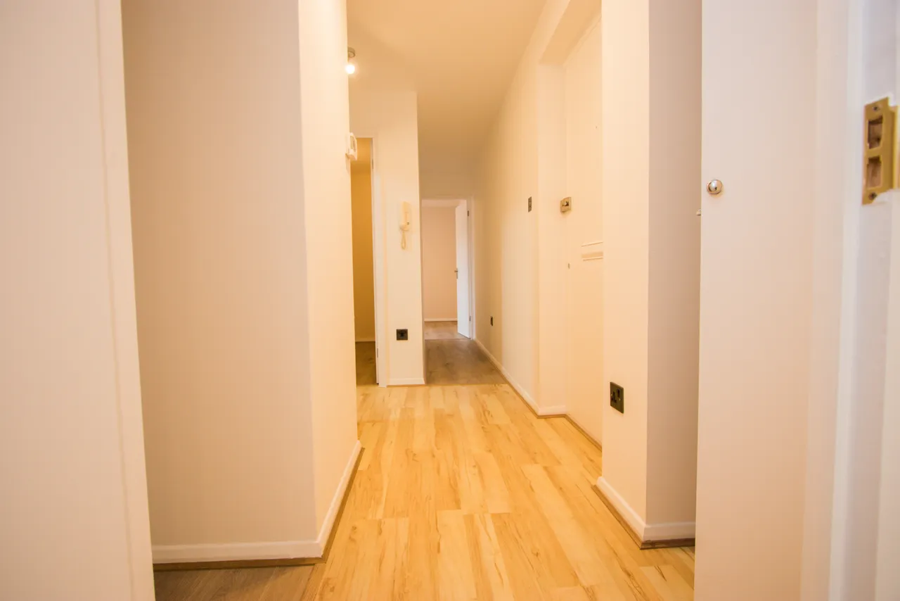 Streamside Close, N9, photo 7