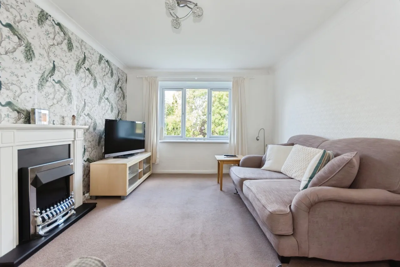 The Green, Kings Norton, B38, photo 7