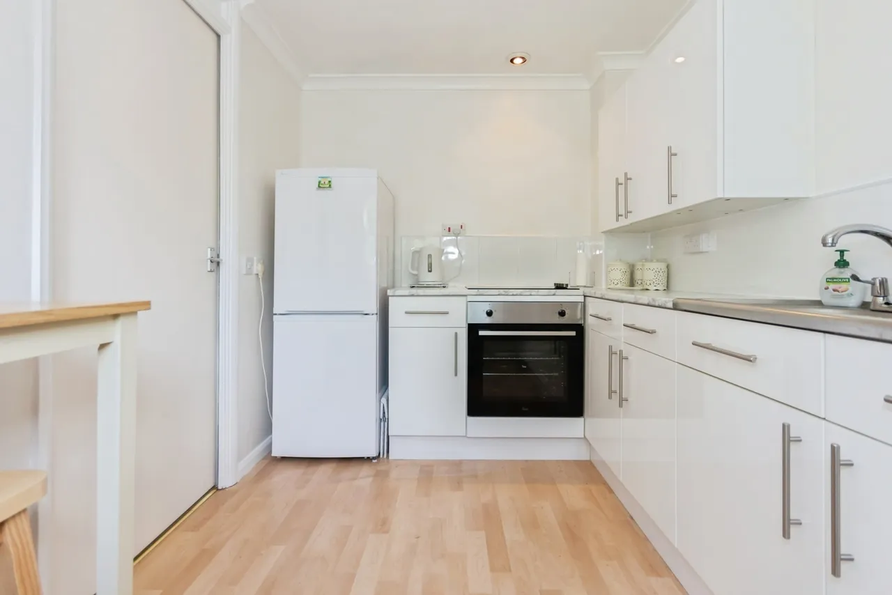 The Green, Kings Norton, B38, photo 11