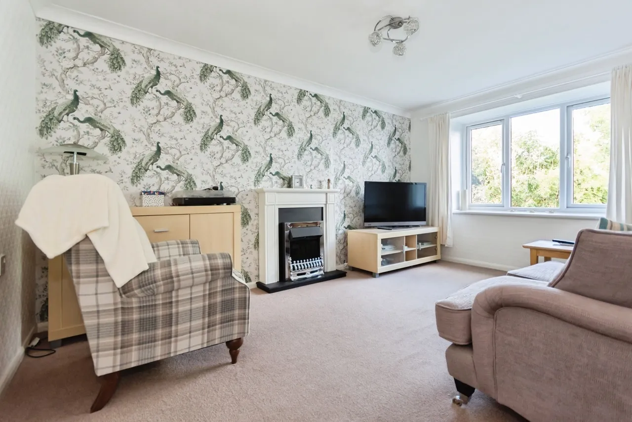 The Green, Kings Norton, B38, photo 6
