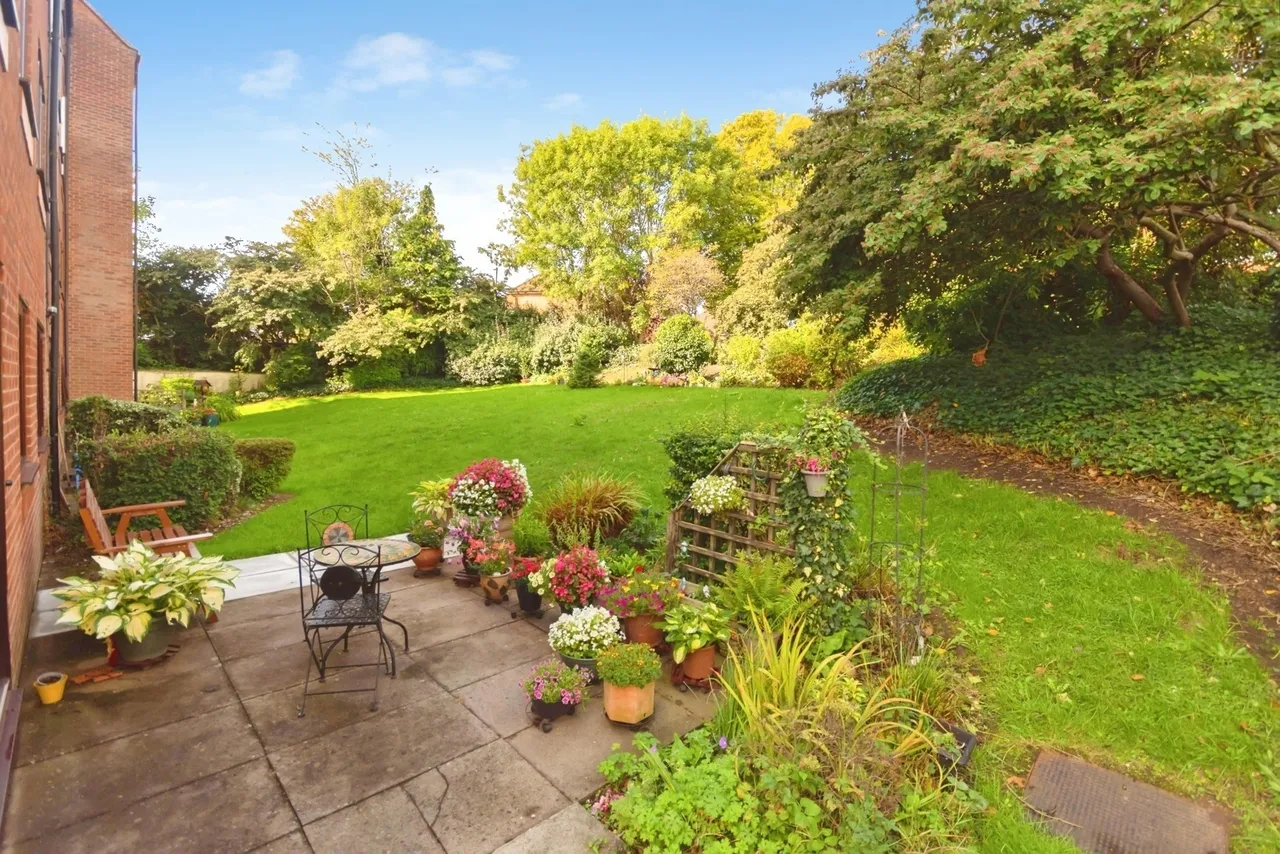 The Green, Kings Norton, B38, photo 20