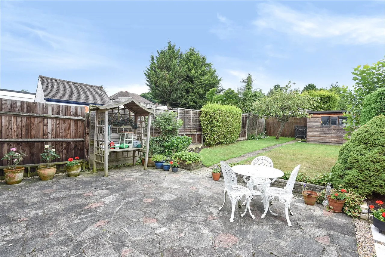Norwich Road, Northwood, HA6, photo 5