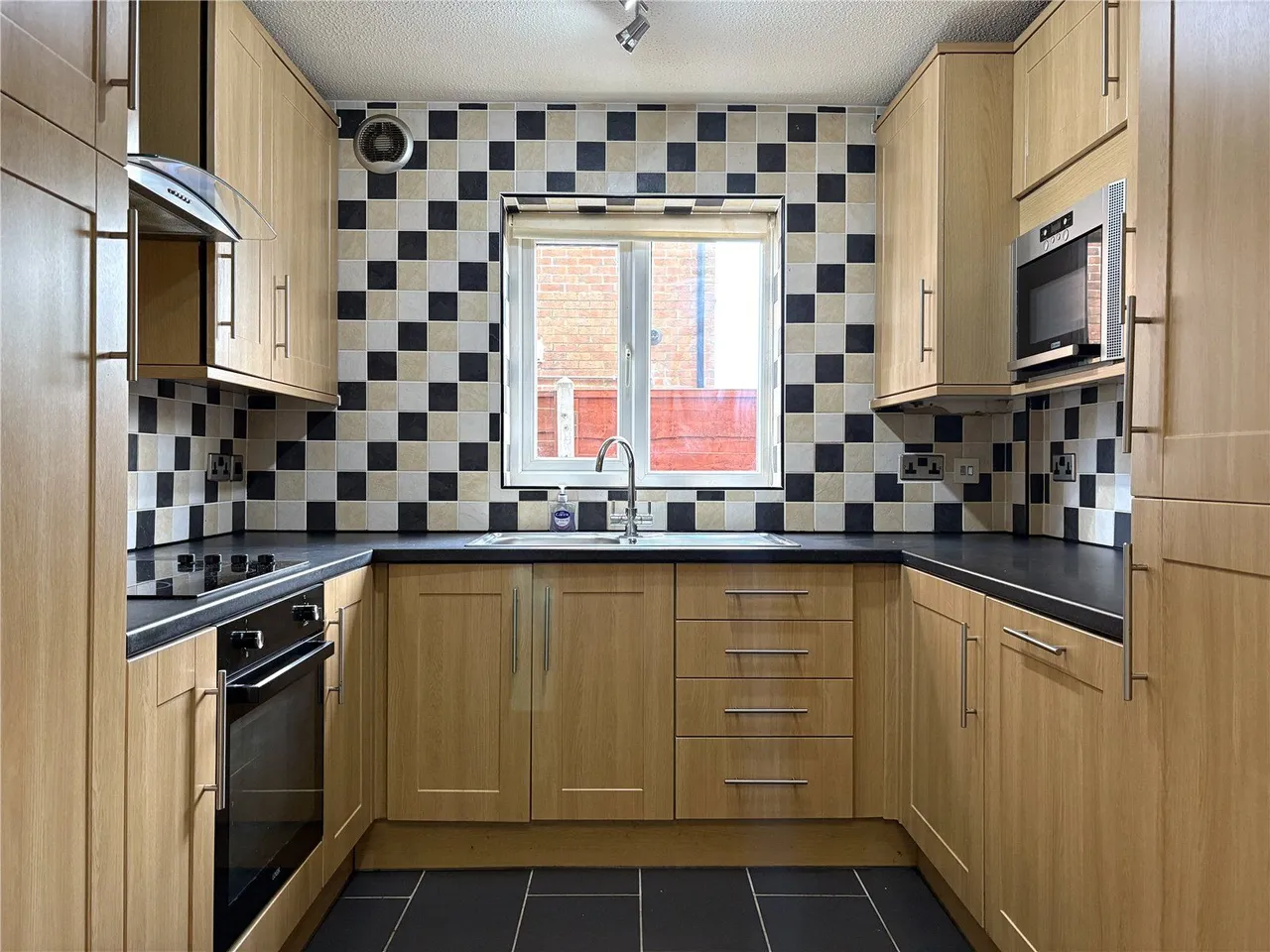 Fresca Road, Moorside, OL1, photo 5
