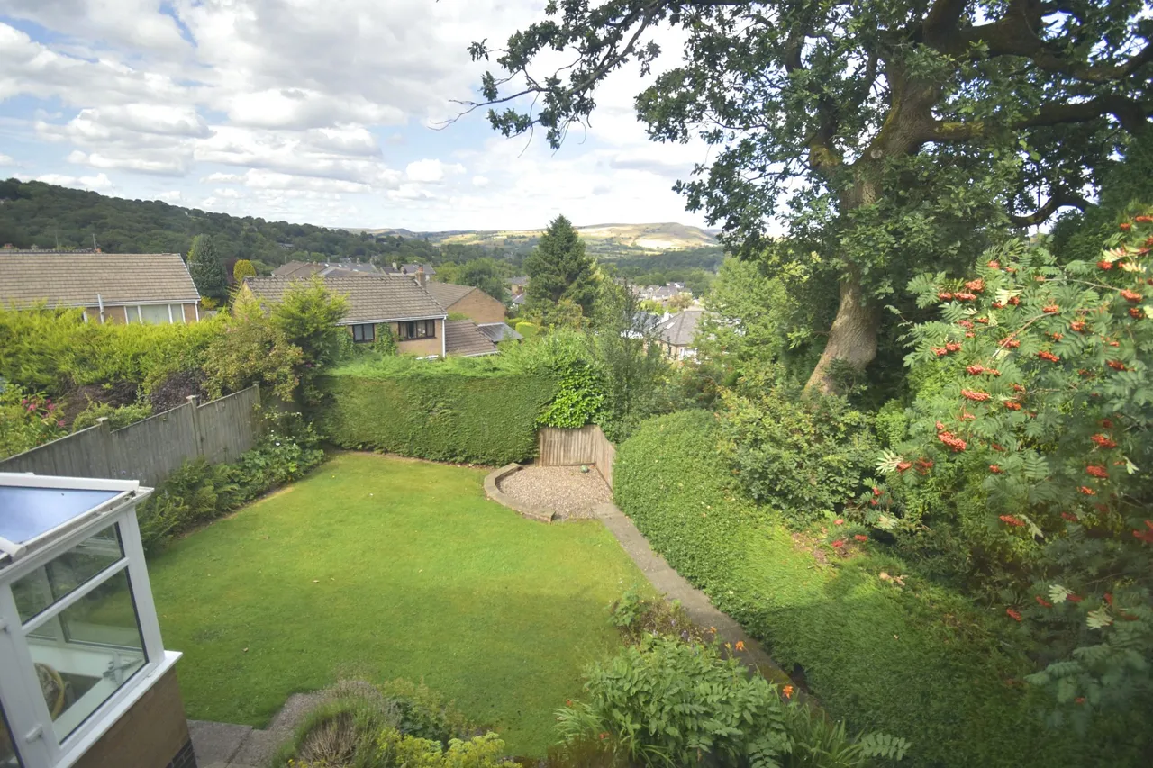 Linglongs Avenue, High Peak, photo 22