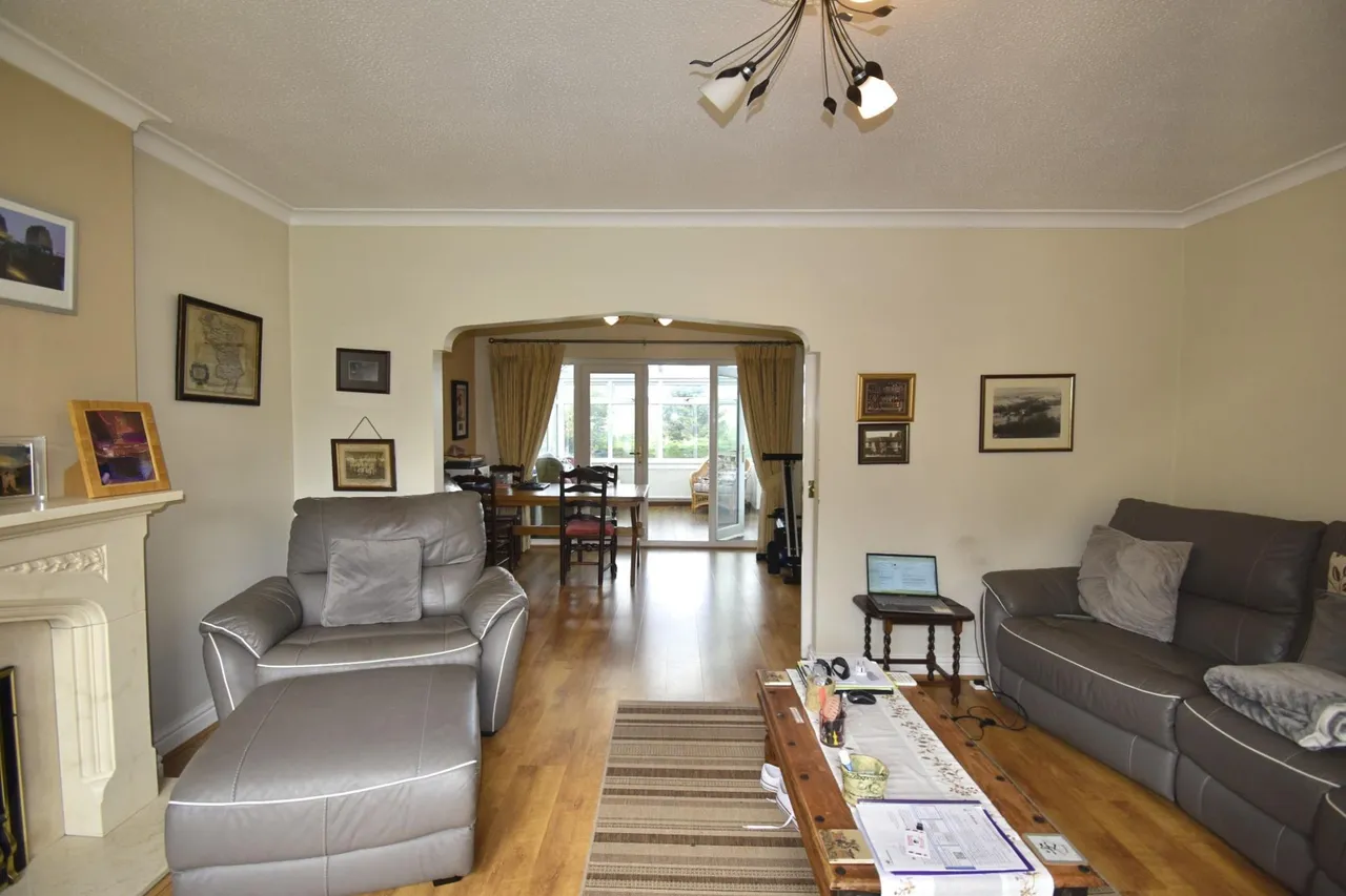 Linglongs Avenue, High Peak, photo 3