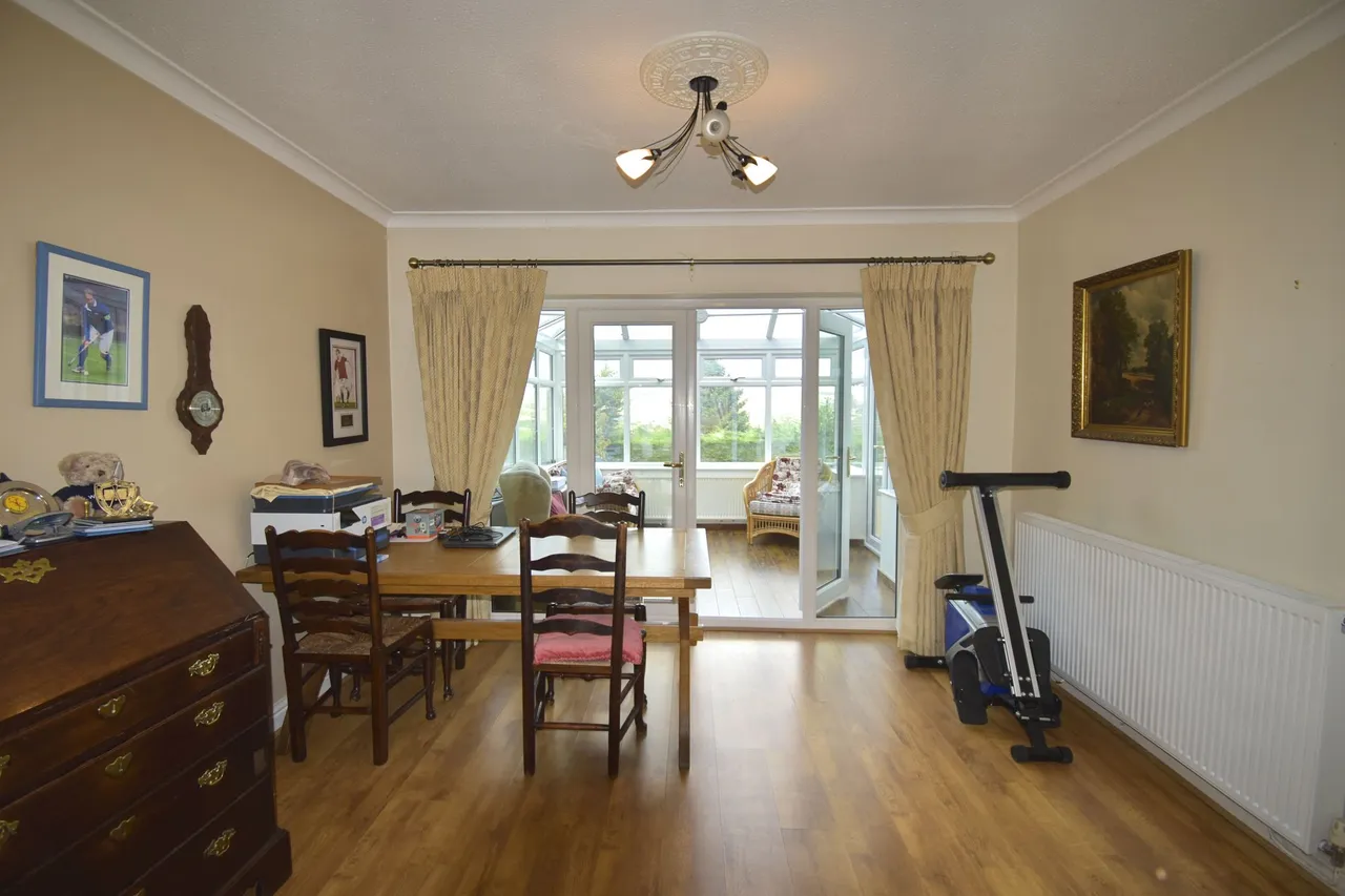 Linglongs Avenue, High Peak, photo 8