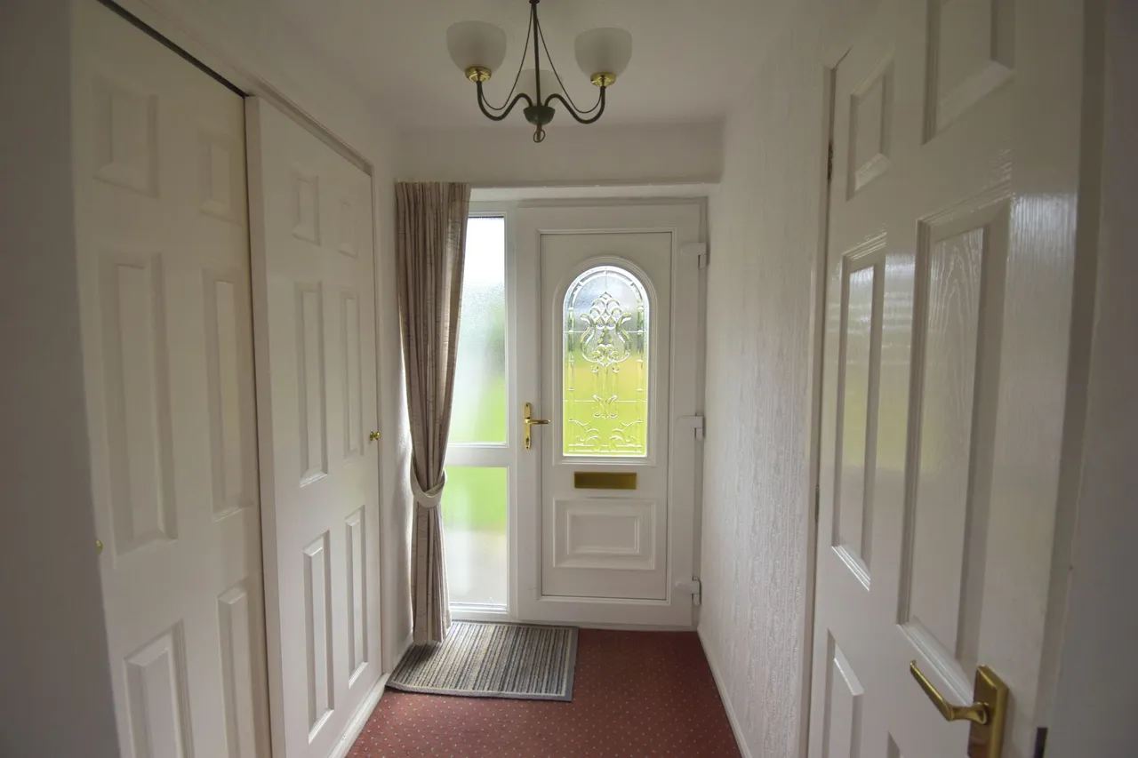 Linglongs Avenue, High Peak, photo 4