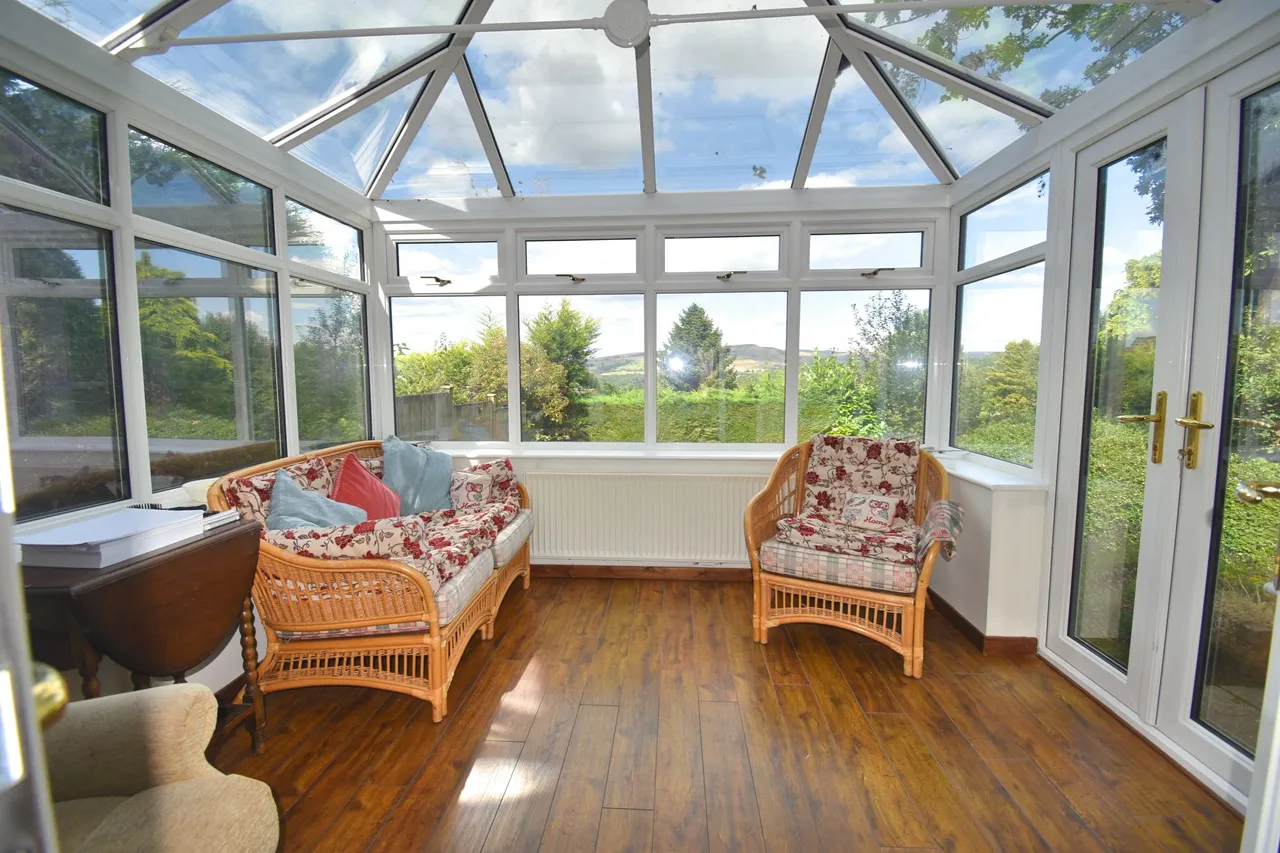 Linglongs Avenue, High Peak, photo 10