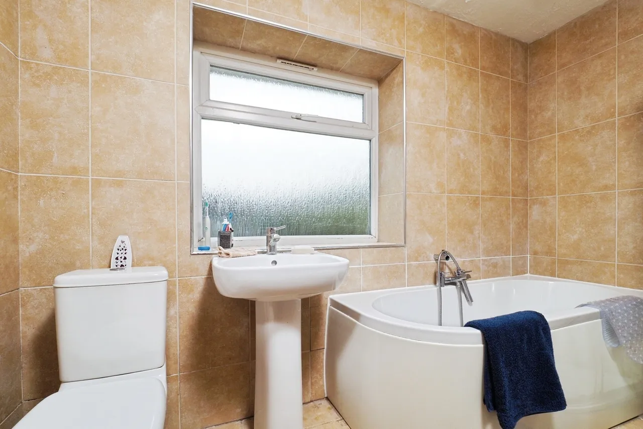 Bramhall Road, Bilborough, Nottingham, NG8, photo 3