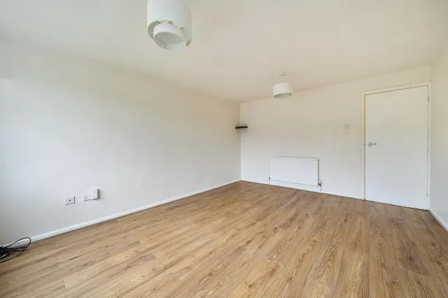 Ingram Avenue, Aylesbury, HP21, photo 14