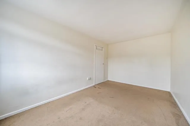 Ingram Avenue, Aylesbury, HP21, photo 12