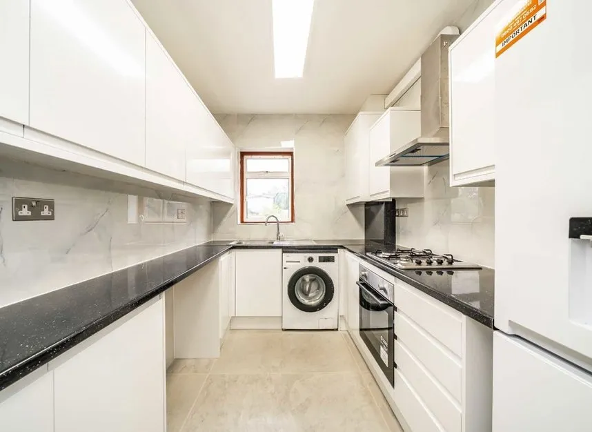 Orchard Gate, Greenford, UB6, photo 3