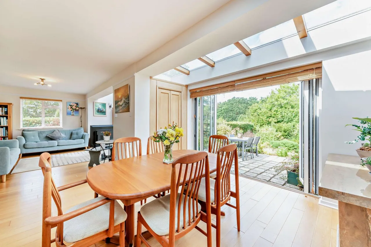 Stonards Brow, Shamley Green, Guildford, Surrey, GU5 0UY, photo 4