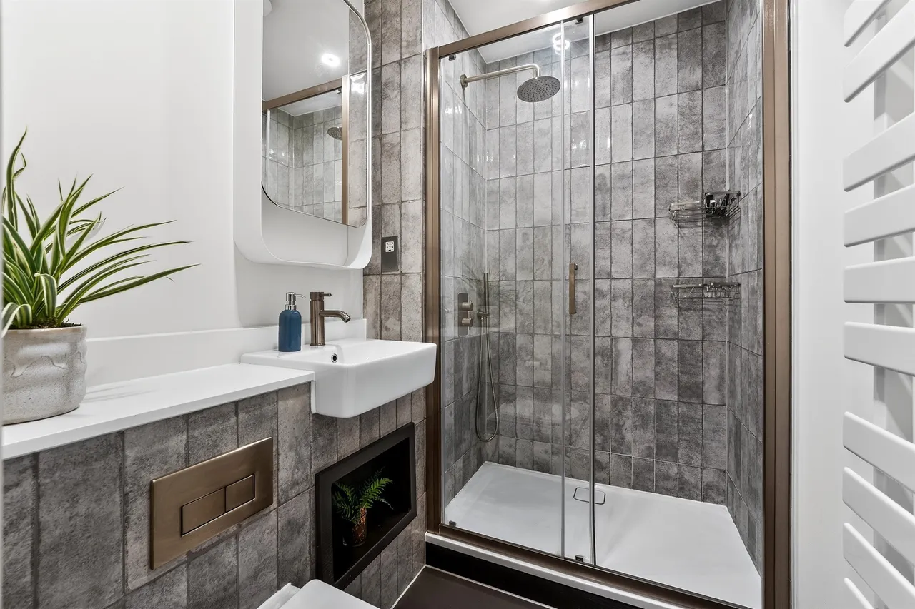 Wilna Road, London, SW18, photo 13