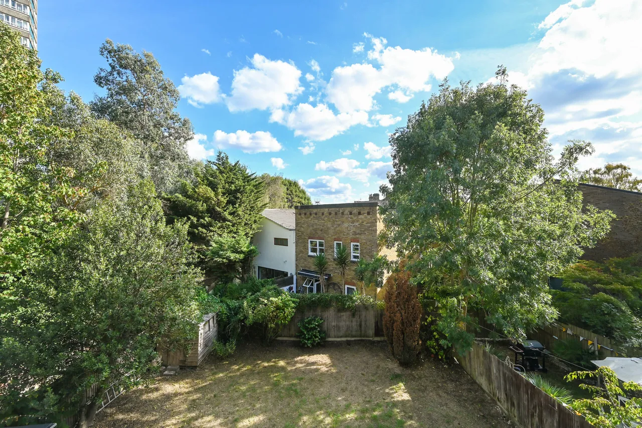 Mapesbury Road, London, NW2, photo 11