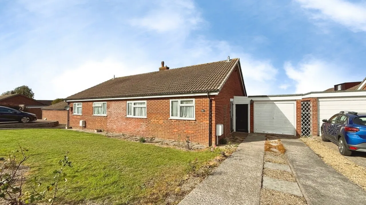2 bed house for sale, Castle View, Westbury, BA13