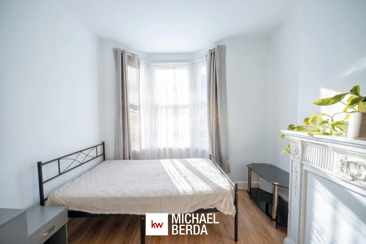 Claude Road, London, E10, photo 13