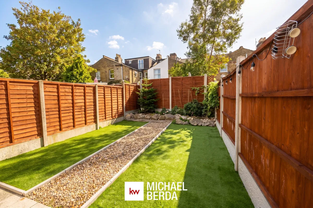Claude Road, London, E10, photo 14