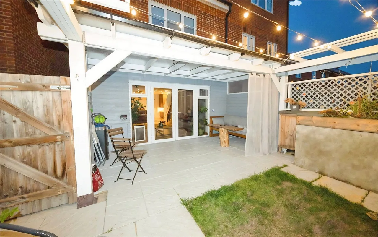 Slade Green Road, DA8, photo 10