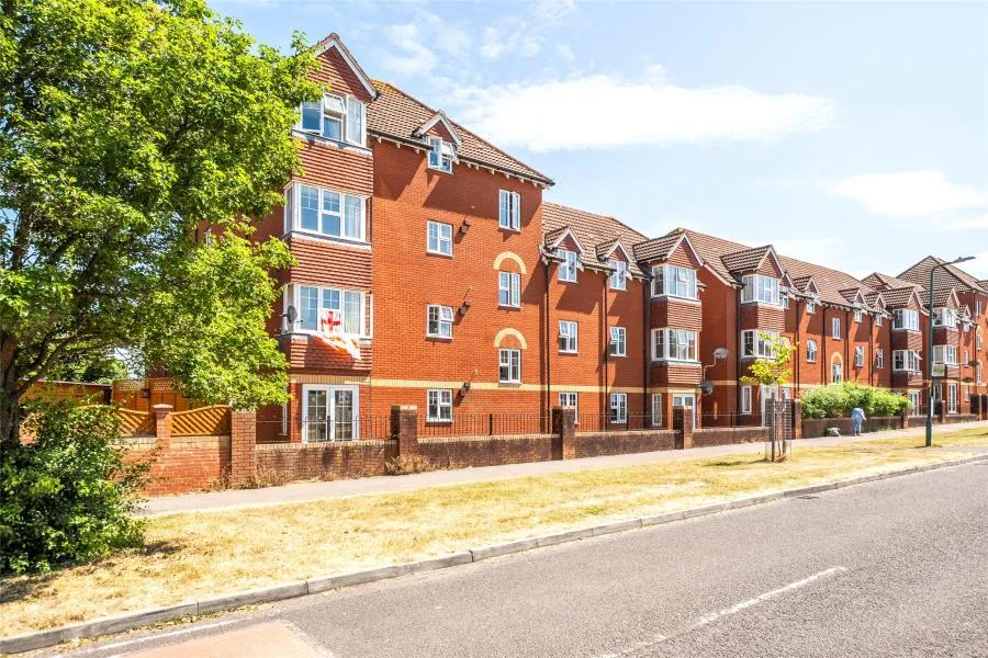 2 bed flat for sale, Arthurs Close, Emersons Green, BS16