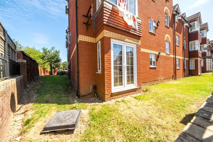 Arthurs Close, Emersons Green, BS16, photo 10