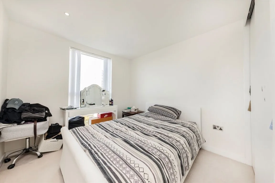 Pump House Crescent, TW8, photo 6
