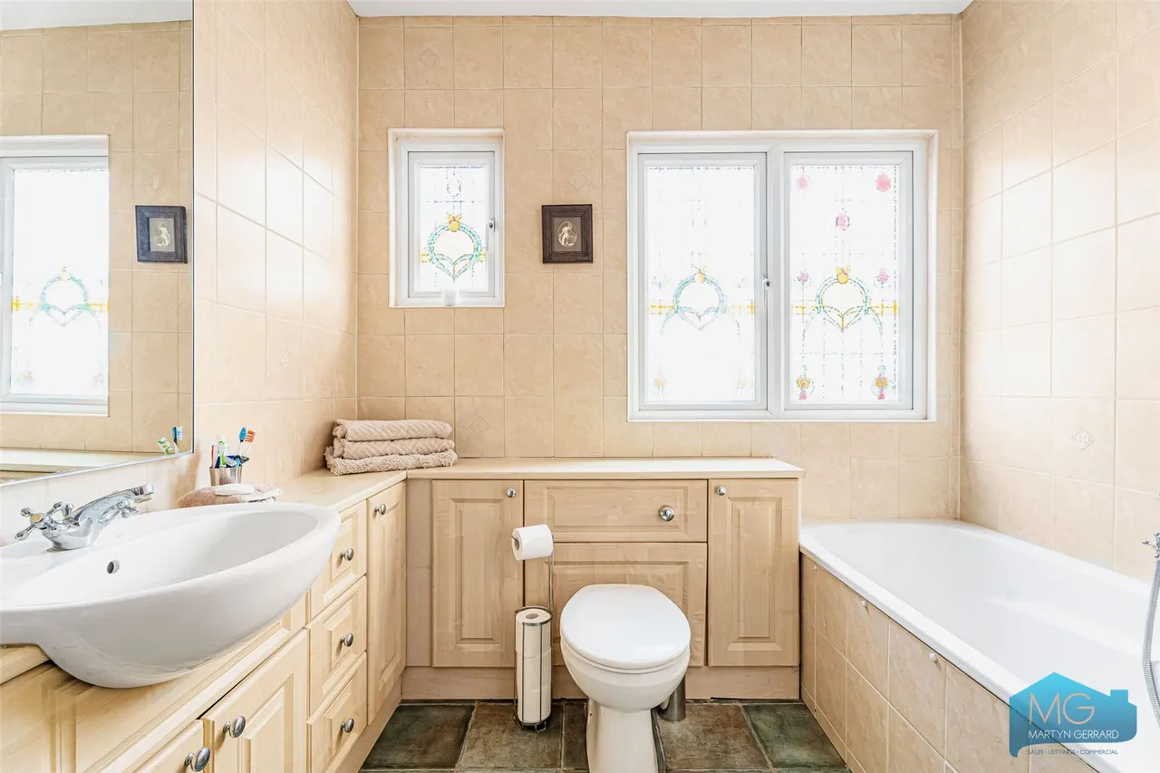 Woodland Way, London, N21, photo 21