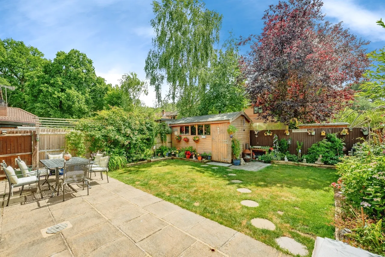 Twyner Close, Horley, RH6, photo 8
