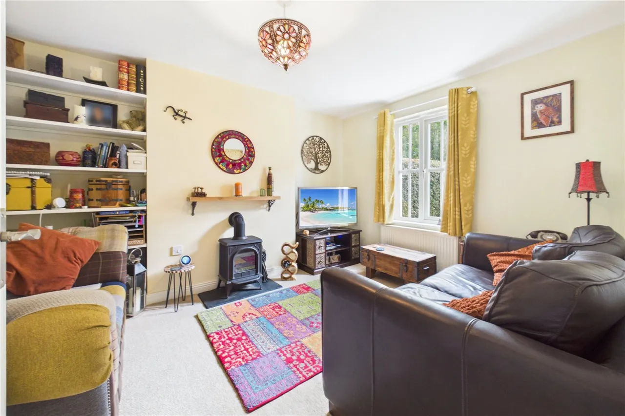 Acorn Gardens, Burghfield Common, RG7, photo 3