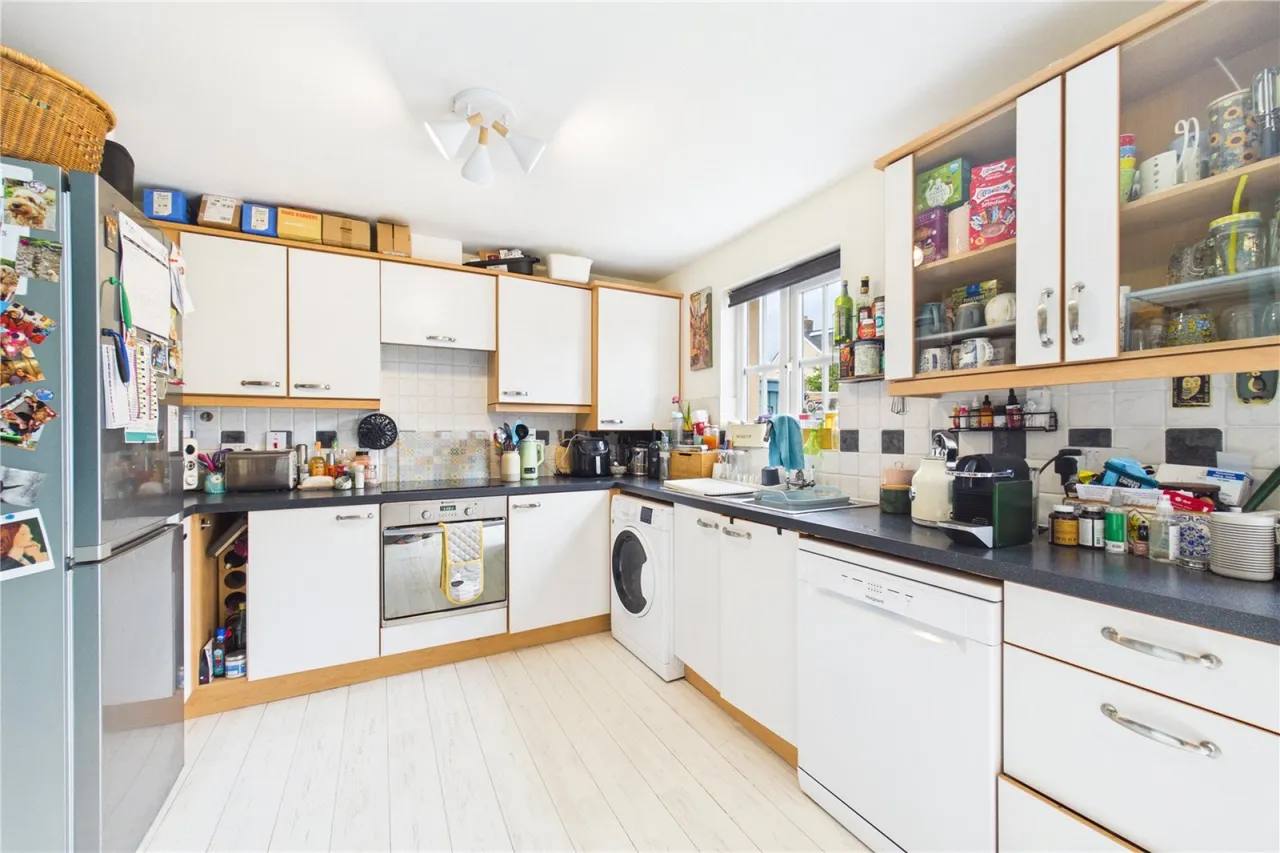 Acorn Gardens, Burghfield Common, RG7, photo 6