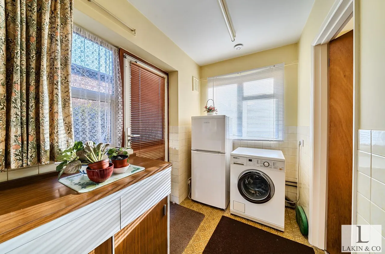 Edinburgh Close, Ickenham, UB10 8RA, photo 8