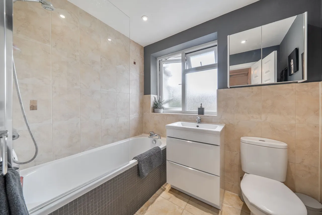Heatherfield Court, Wilmslow, photo 18