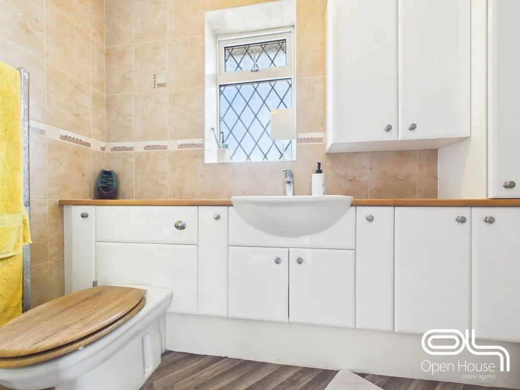 Clarion Way, Cannock, WS11, photo 9