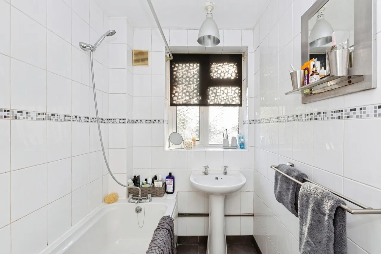 Longbridge Road, Barking, IG11, photo 16